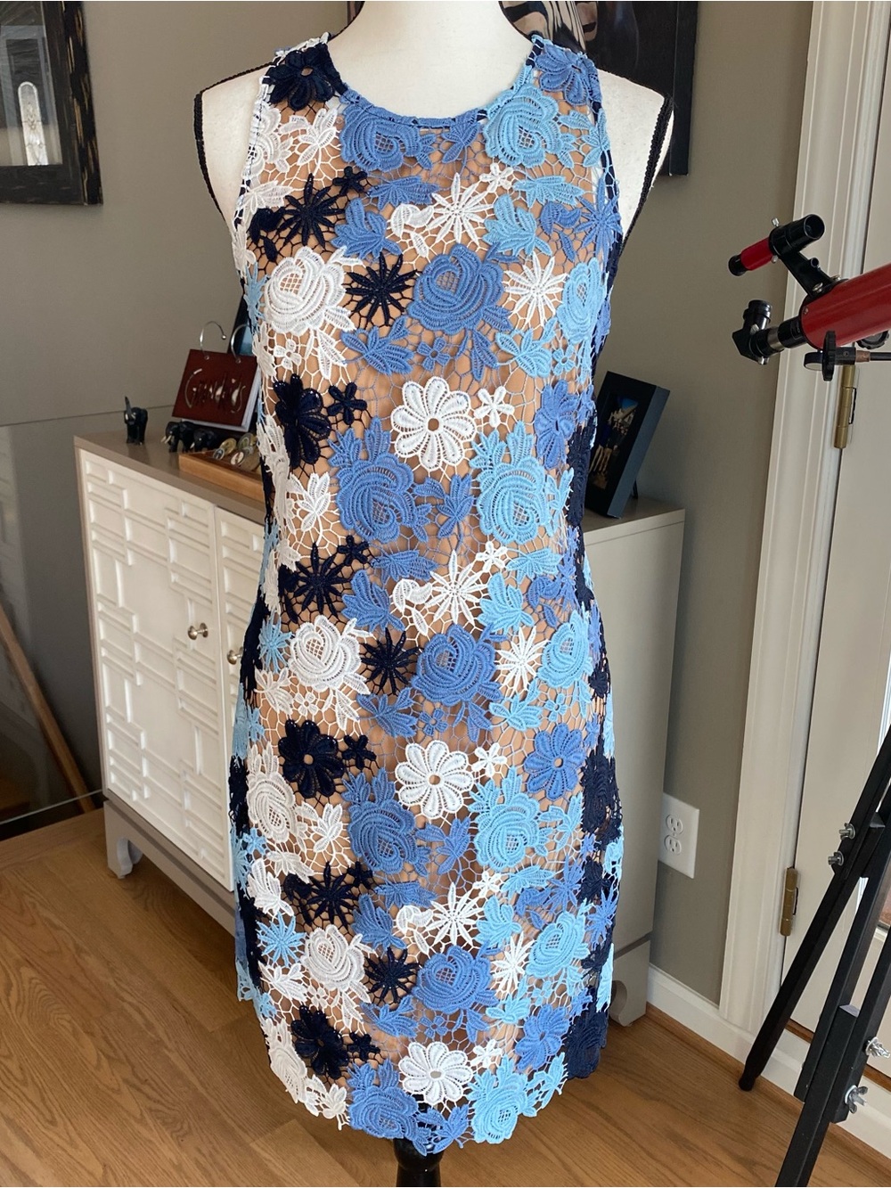 Michael Kors Blue and Navy Floral Lace Mini Dress
Size 4 — perfect !